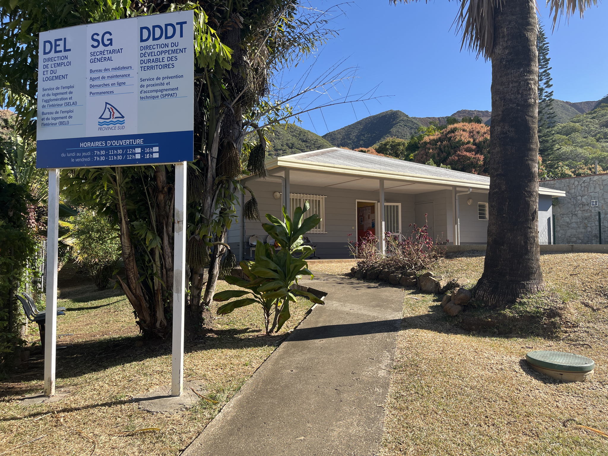 Thio - Antenne provinciale et la province Sud