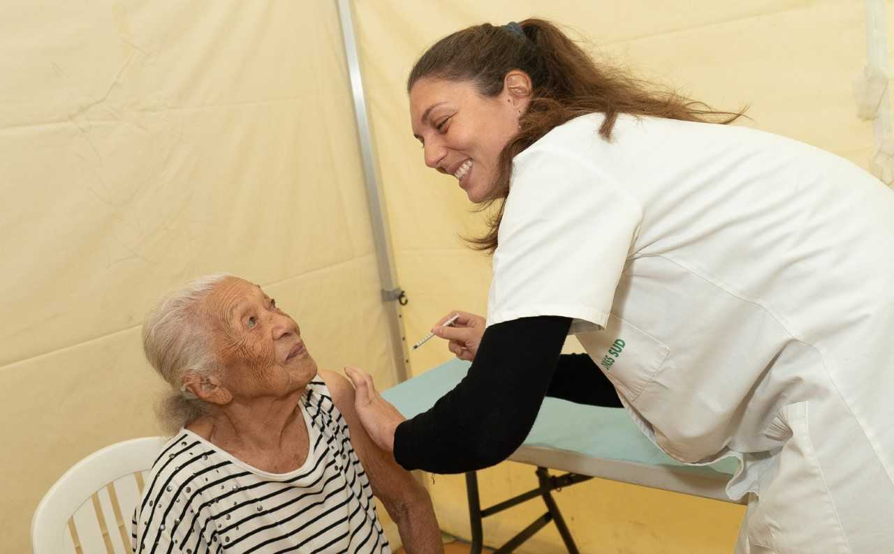 Yoshie, 96 ans a fait sa première injection