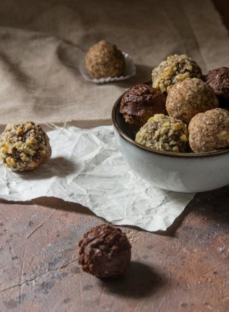 truffes au chocolat pexels-karina-ustiuzhanina