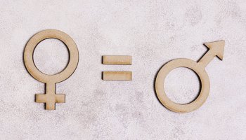 Égalité des genres et droits intrafamiliaux