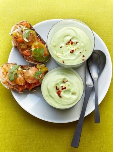 Velouté d’avocat au lait de coco