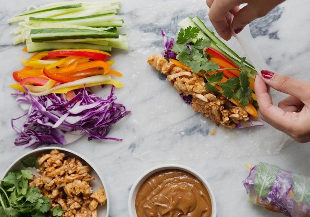 photo de rouleaux de printemps au poulet