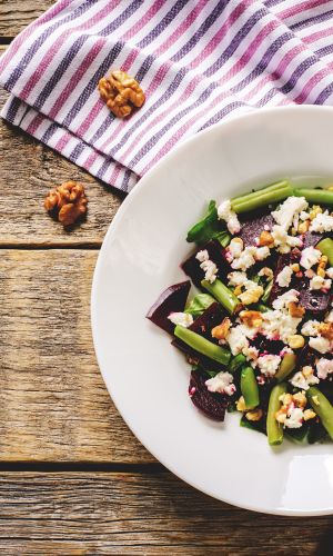 Salade-de-haricots-verts-betteraves-et-chevre