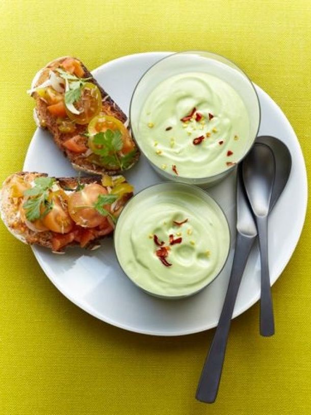 Velouté d’avocat au lait de coco