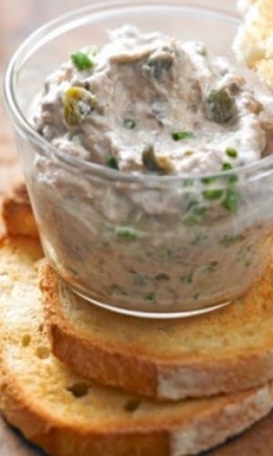 Rillettes de sardines au caviar d'aubergine et ail confit