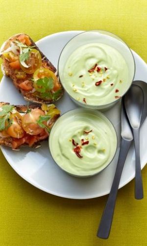 Velouté d’avocat au lait de coco