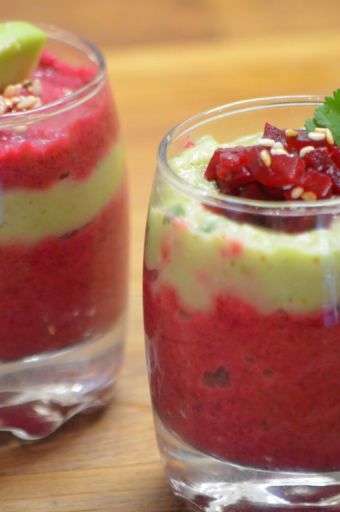 Verrine de mousse de betterave et avocat