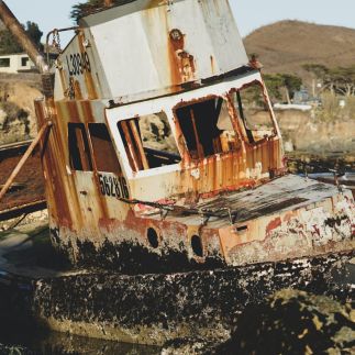 illustration photo de Navires hors d’usage