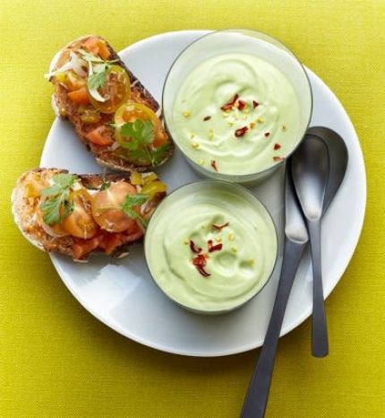 Velouté d’avocat au lait de coco